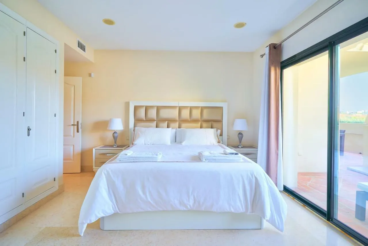 Capanes Del Golf Apartman Benahavís Spanyolország